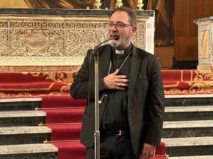 260211 Bishop Vicente Martín Benediction VIGLIA CONTRA TRATA 83 260211 Bishop Vicente Martín Benediction VIGLIA CONTRA TRATA 83