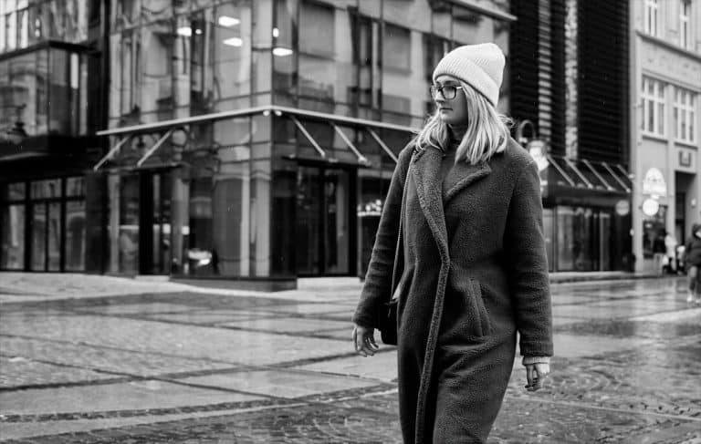 woman walking at city street 2022 12 16 12 37 11 utc